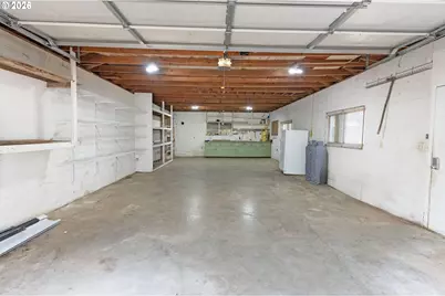 2237 SE 139th Ave, Portland, OR 97233 - Photo 23