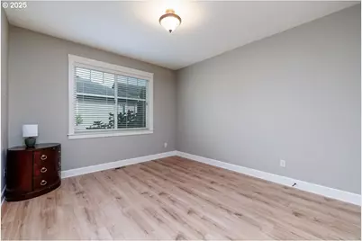 1586 Meridian Dr, Woodburn, OR 97071 - Photo 23