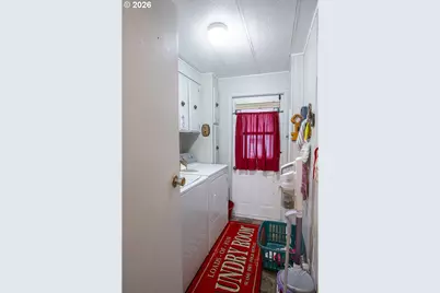 1809 26th St #3, La Grande, OR 97850 - Photo 5