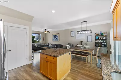 1202 Albatross Ct, Sweet Home, OR 97386 - Photo 13