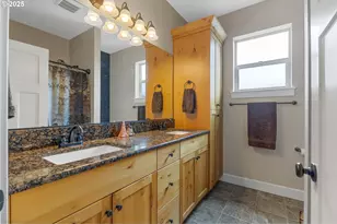 1202 Albatross Ct, Sweet Home, OR 97386 - Photo 19