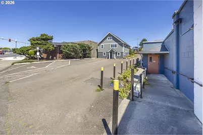 1330 NE Highway 101, Lincoln City, OR 97367 - Photo 13
