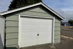 2091 Broadway Ave, North Bend, OR 97459 - Photo 7
