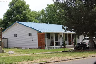 335 N 4th St, Athena, OR 97813 - Photo 1
