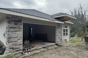 6884 Forrest Ridge Dr, Springfield, OR 97478 - Photo 15