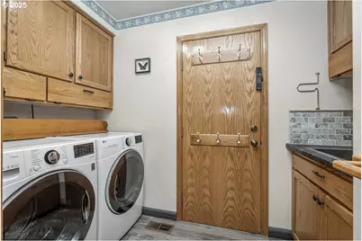 8715 SW Tachi Ct, Tualatin, OR 97062 - Photo 11