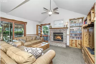 8715 SW Tachi Ct, Tualatin, OR 97062 - Photo 17