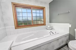 8715 SW Tachi Ct, Tualatin, OR 97062 - Photo 33