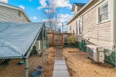 310 N School St, Newberg, OR 97132 - Photo 37