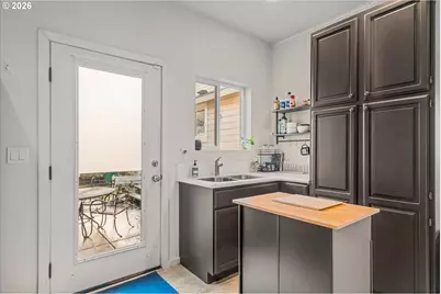 310 N School St, Newberg, OR 97132 - Photo 29