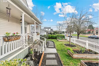 310 N School St, Newberg, OR 97132 - Photo 5