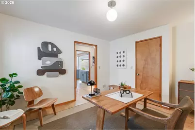 160 S Center St, Silverton, OR 97381 - Photo 13