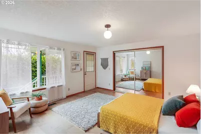 160 S Center St, Silverton, OR 97381 - Photo 17