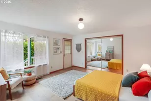 160 S Center St, Silverton, OR 97381 - Photo 17