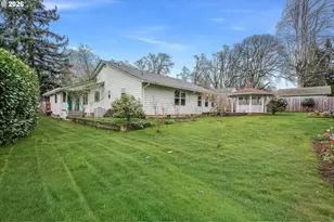 160 S Center St, Silverton, OR 97381 - Photo 29