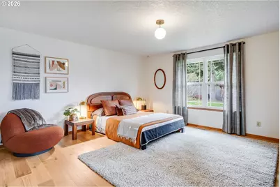 160 S Center St, Silverton, OR 97381 - Photo 19