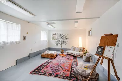 160 S Center St, Silverton, OR 97381 - Photo 25