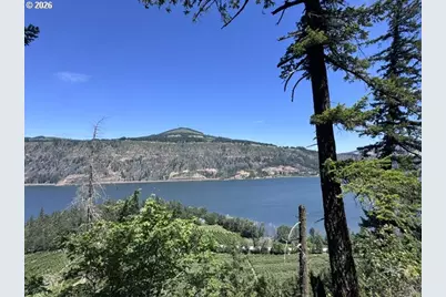 4390 West Ridge Dr, Hood River, OR 97031 - Photo 3