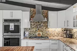 5910 NE Davis Creek Rd, Silverton, OR 97381 - Photo 17