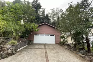2085 NE Tide Ave, Lincoln City, OR 97367 - Photo 33