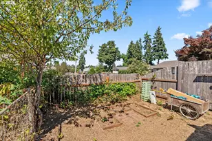 491 Creswood Dr, Creswell, OR 97426 - Photo 23