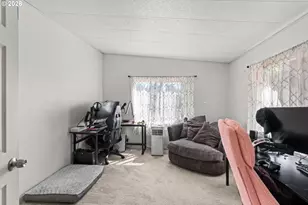 491 Creswood Dr, Creswell, OR 97426 - Photo 11