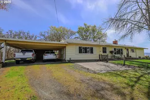 383 Little Valley Rd, Roseburg, OR 97471 - Photo 37