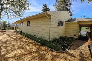 383 Little Valley Rd, Roseburg, OR 97471 - Photo 33