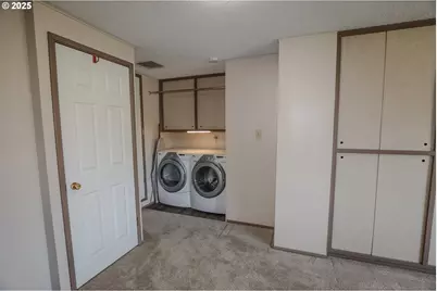 383 Little Valley Rd, Roseburg, OR 97471 - Photo 27