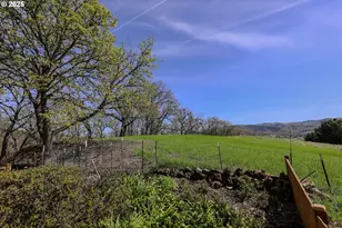 383 Little Valley Rd, Roseburg, OR 97471 - Photo 35