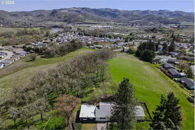 383 Little Valley Rd, Roseburg, OR 97471 - Photo 47