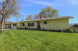 383 Little Valley Rd, Roseburg, OR 97471 - Photo 1