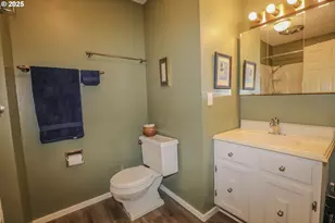 383 Little Valley Rd, Roseburg, OR 97471 - Photo 23