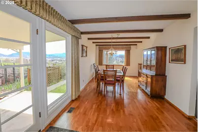 383 Little Valley Rd, Roseburg, OR 97471 - Photo 9