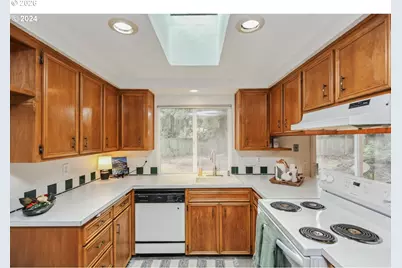 2420 Willona Dr, Eugene, OR 97408 - Photo 33