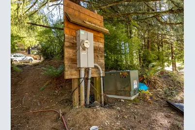 931 N S Low Rd, Seal Rock, OR 97376 - Photo 33