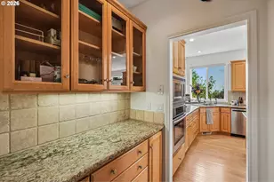 14 Morningview Cir, Lake Oswego, OR 97035 - Photo 9