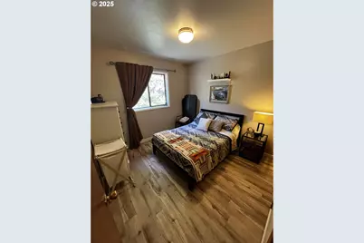 475 Burnham Ave, Maupin, OR 97037 - Photo 9