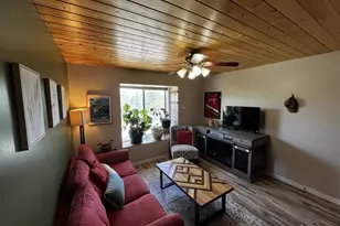 475 Burnham Ave, Maupin, OR 97037 - Photo 7