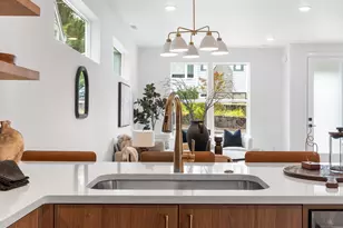 3611 SW Logan St, Portland, OR 97219 - Photo 3