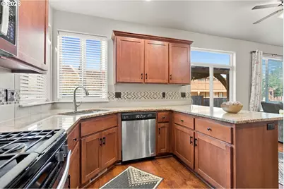 3445 Poplar Ct, Forest Grove, OR 97116 - Photo 5