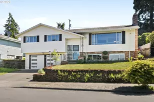 10818 SE Clay St, Portland, OR 97216 - Photo 3