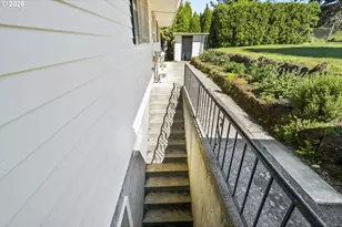 10818 SE Clay St, Portland, OR 97216 - Photo 41