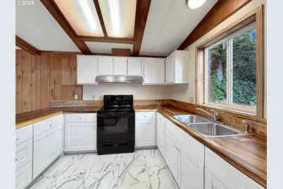 15609 Highway 101, Brookings, OR 97415 - Photo 27