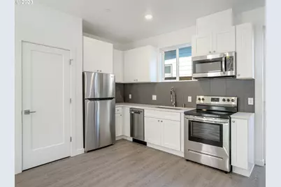 6841 N Montana Ave, Portland, OR 97217 - Photo 13