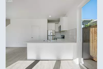6841 N Montana Ave, Portland, OR 97217 - Photo 5
