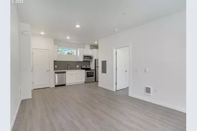 6841 N Montana Ave, Portland, OR 97217 - Photo 17