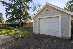 7912 SE Harold St, Portland, OR 97206 - Photo 29