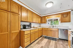 47576 Riverview St, Oakridge, OR 97463 - Photo 13