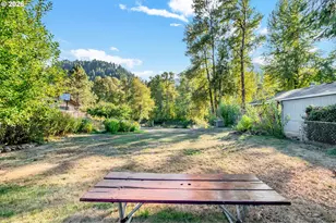 47576 Riverview St, Oakridge, OR 97463 - Photo 35